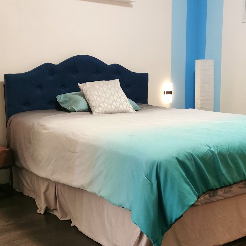 Gradient Cyan bedding set (Queen sized) including pillows